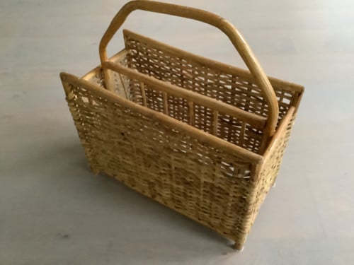Rotan lectuur mand