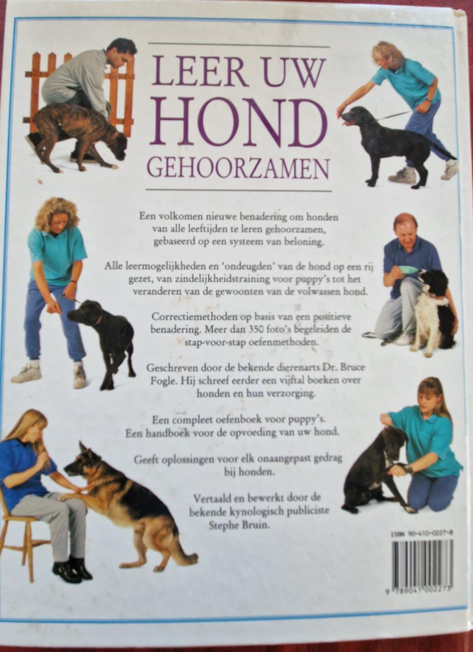 3 hondenboeken