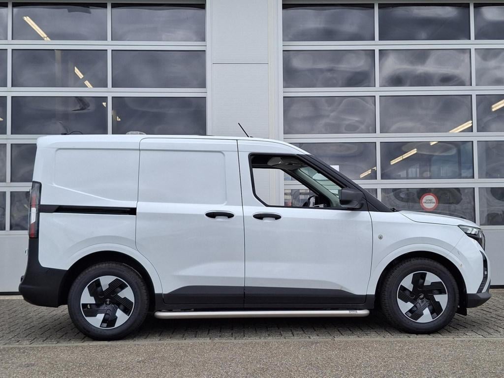 Ford E-transit cour. trend 44 kwh | ombouw! | trekhaak | 325km wltp | omvor