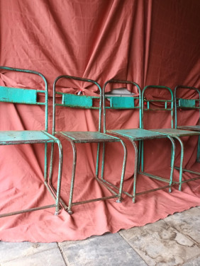 6 vintage industriële stoelen