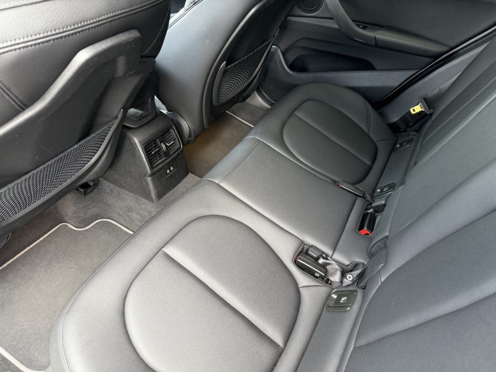 BMW X1 s-drive18i 140pk high executive