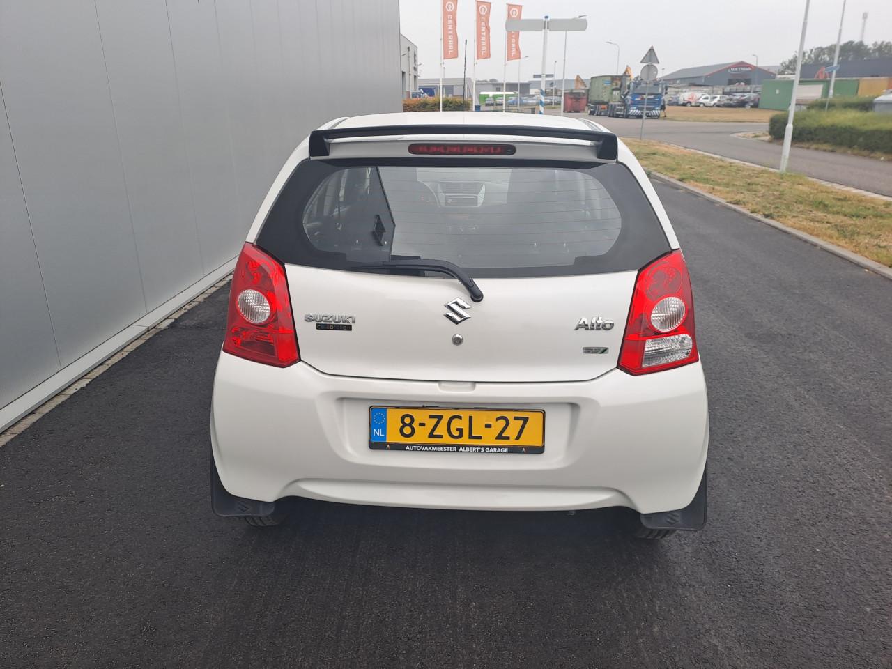 Suzuki Alto 1.0 celebration wit metallic