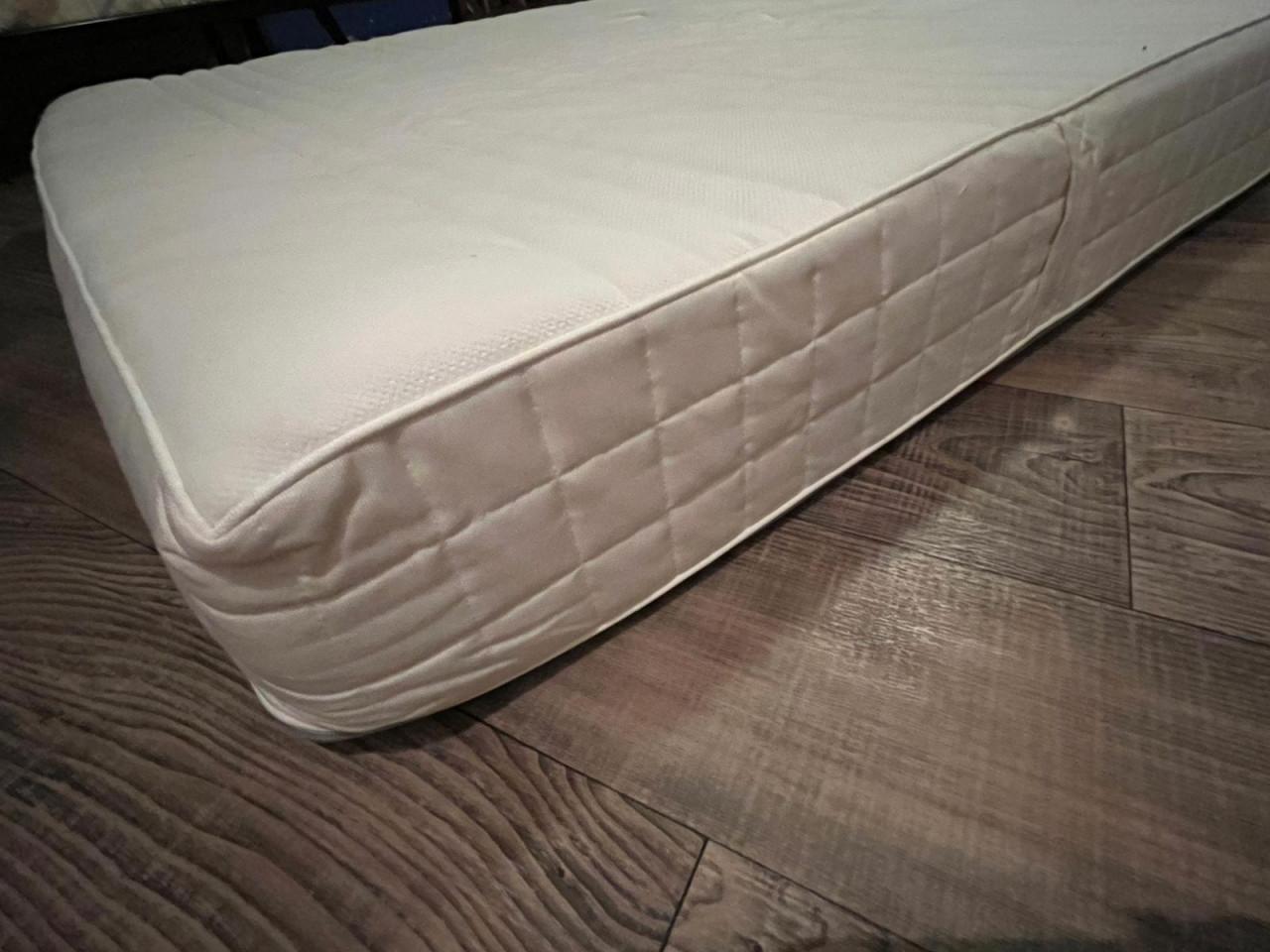 Matras 140x200 in zeer goede staat