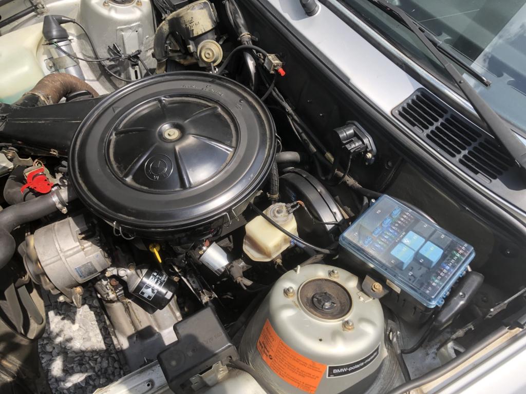 BMW 3-serie 318i 90pk sedan e30