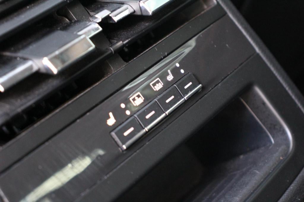 Maserati Quattroporte 3.0 s q4 411pk - leder - flippers - schuifkantel - na