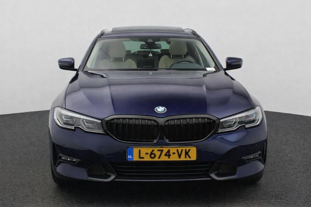 BMW 3-serie touring 318i sport line | automaat | apple carplay / android au