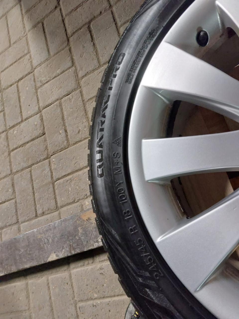 BMW 18 inch velgen met All Season banden