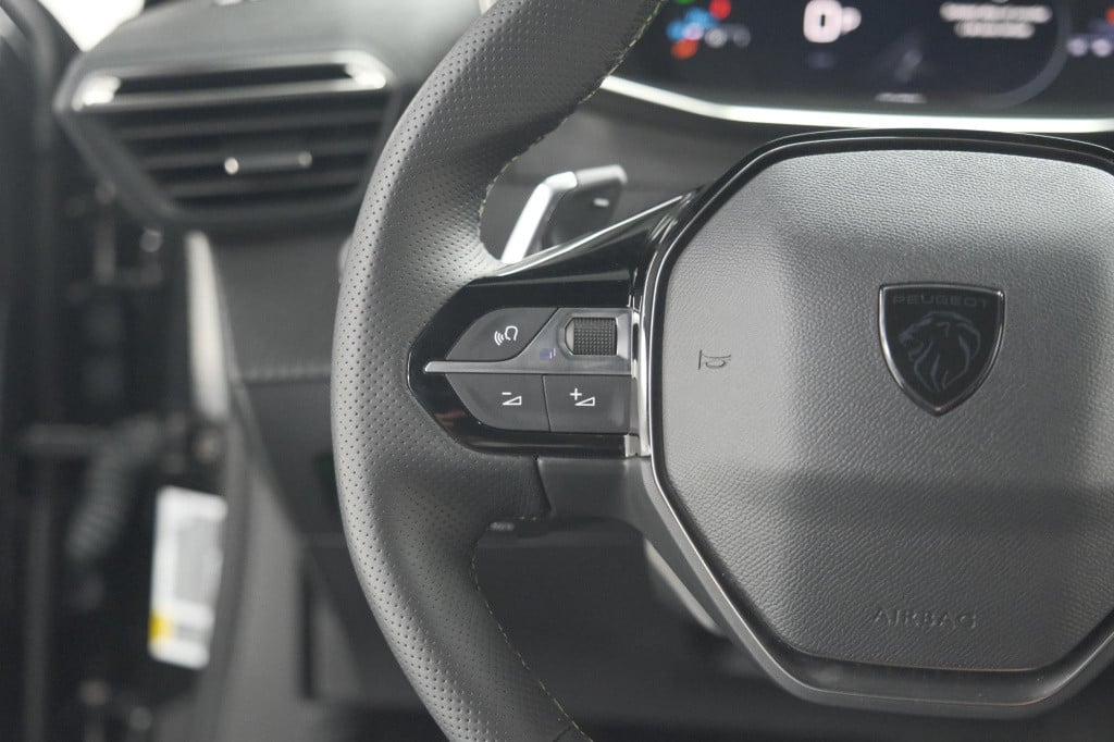 Peugeot 2008 puretech 130 eat8 gt | 360 camera | adaptieve cruise control |