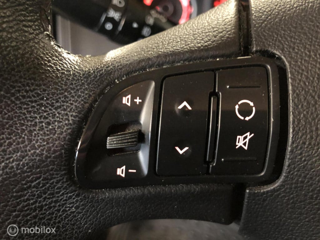 Kia Cee'd sporty wagon 1.4 cvvt navigator plus pack