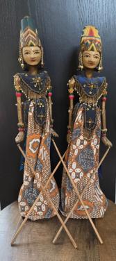 🪷 2 traditionele 52cm hoge Wayang poppen