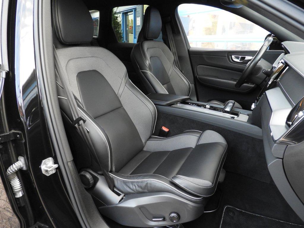 Volvo XC60 2.0 b4 inscription r-design