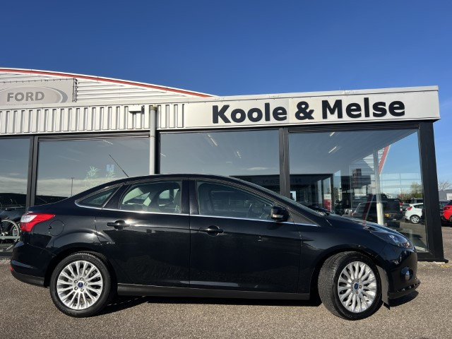 Ford Focus 1.0 ecoboost 125pk 4-deurs sedan titanium