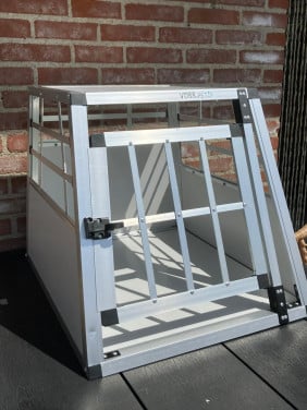Aluminium Honden bench voor auto als nieuw teab