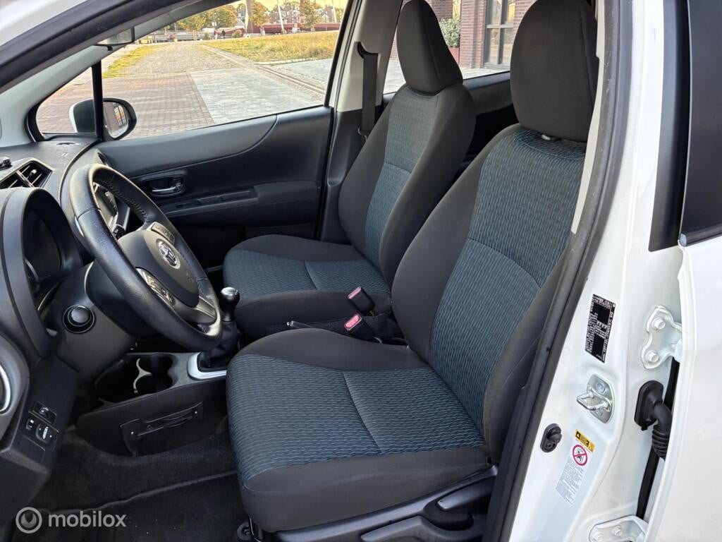 Toyota Yaris, 1.0 VVT-i Aspiration Airco Navi km101.147 Nap 5Deurs BJ2011