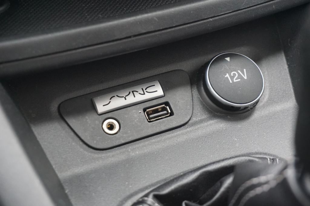 Ford KA ka+ 1.2 trend ultimate airco / cruise / parkeers. / bt / trekhaak /