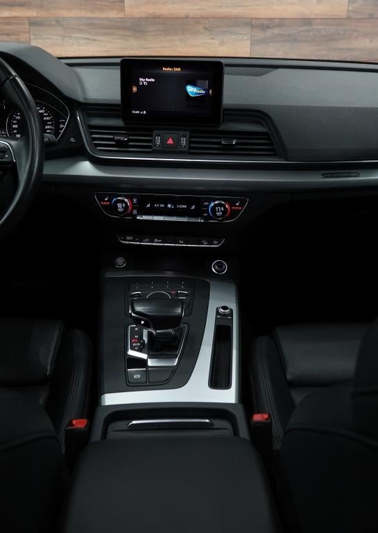 Audi Q5 2.0 quattro hybride | pano | luchtvering | led |