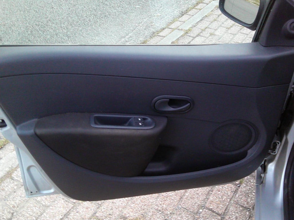 Renault Clio 1.2-16v special line