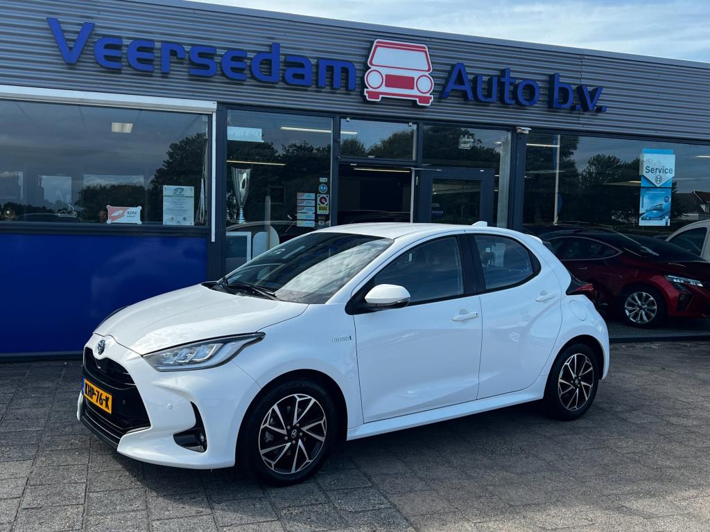 Toyota Yaris 1.5 hybrid dynamic line, camera, carplay, navi enz..