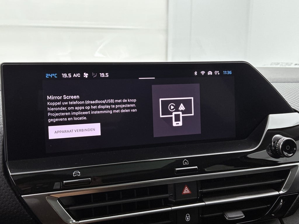 Citroen C4 130pk shine | rijklaar | panorama dak | head-up display | navi |