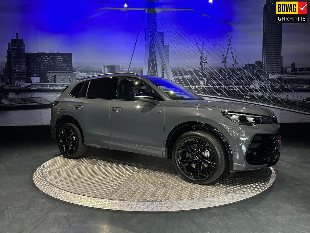Volkswagen Tayron 1.5 ehybrid r-line*2026!*blackstyle*trekhaak*pano*hud*360