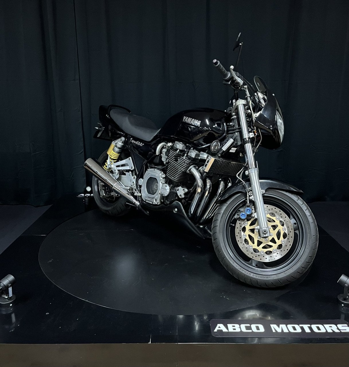 Yamaha XJR 1200