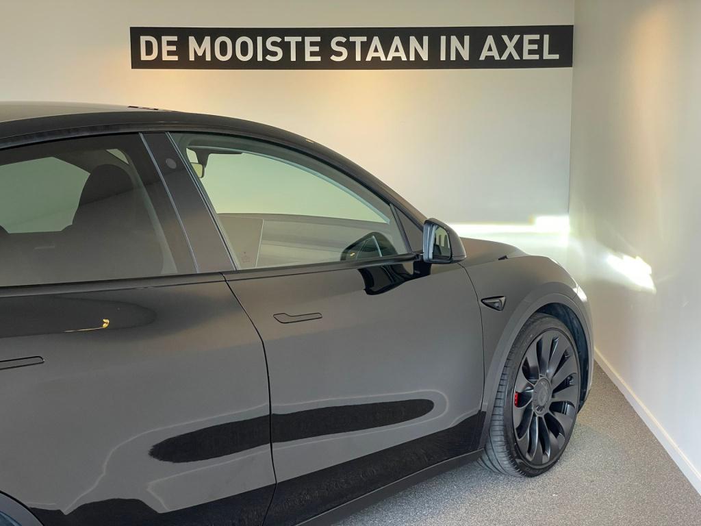 Tesla Model Y long range awd 75 kwh