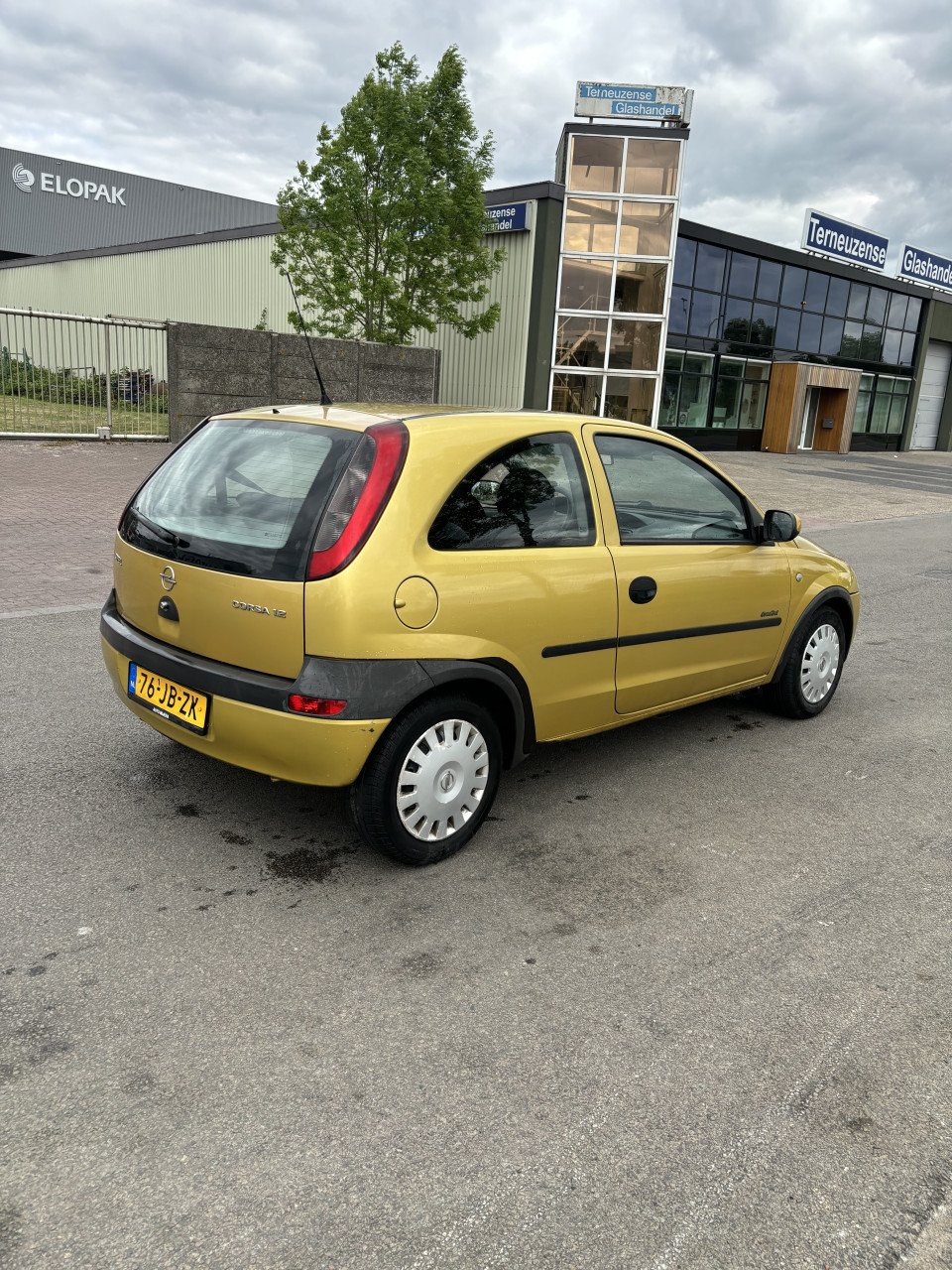 Opel corsa met weinig kilometers!