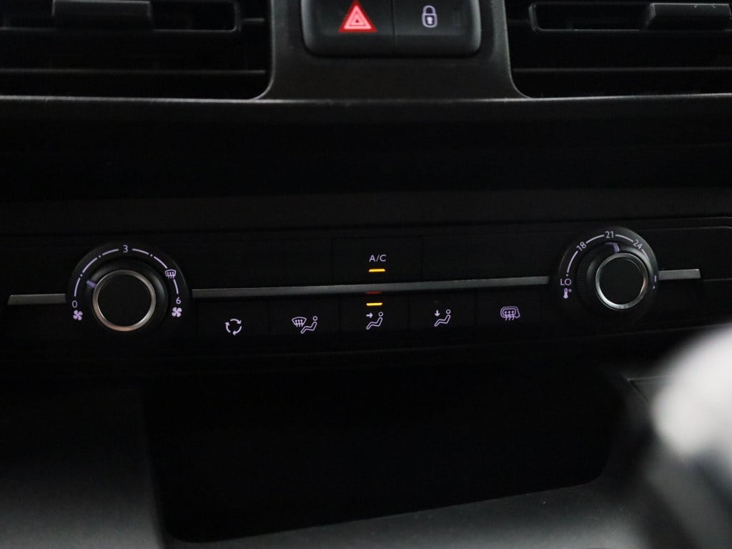 Opel Combo 1.5d l1h1 edition | navigatie | apple carplay/android auto | par