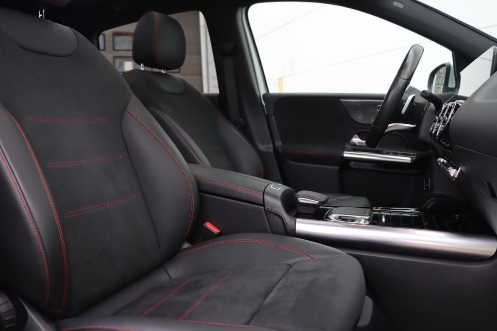Mercedes-Benz B-Klasse 180 business solution amg
