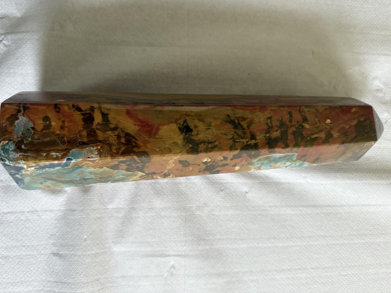 Mineralen: Jaspis regenboog obelisk