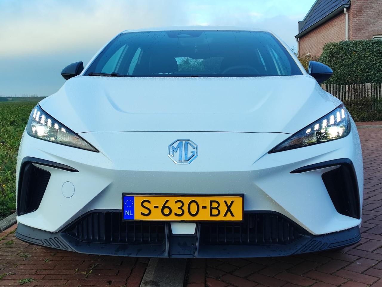 MG 4  bj 2023 45000 km.