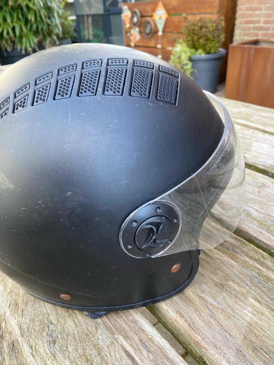 Matzwarte scooterhelm Vinze helmets maat L
