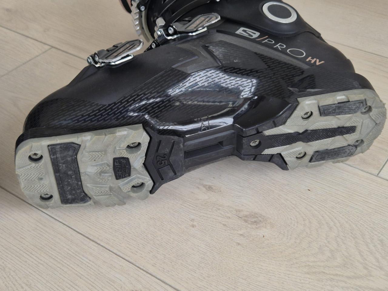 Dames skischoenen Salomon (schoenmaat +/- 39.5)