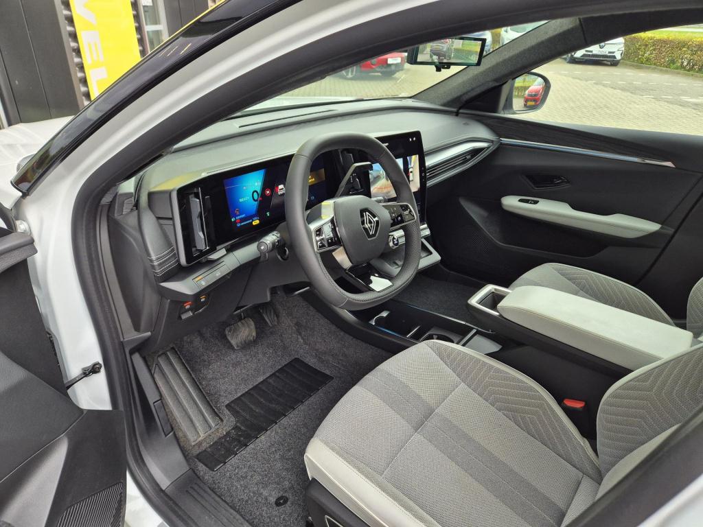 Renault Scenic e-tech ev87 long range iconic solarbay dak, harman kardon au