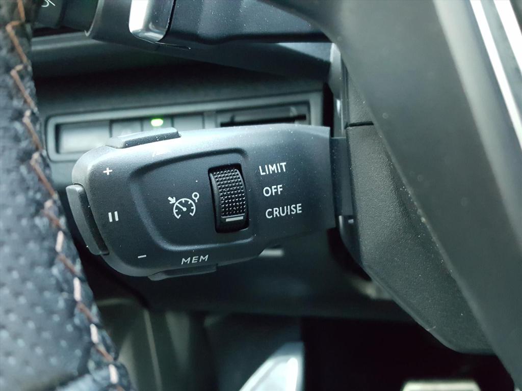 Peugeot 3008 1.2 130pk automaat gt black pack trekhaak | apple carplay & an