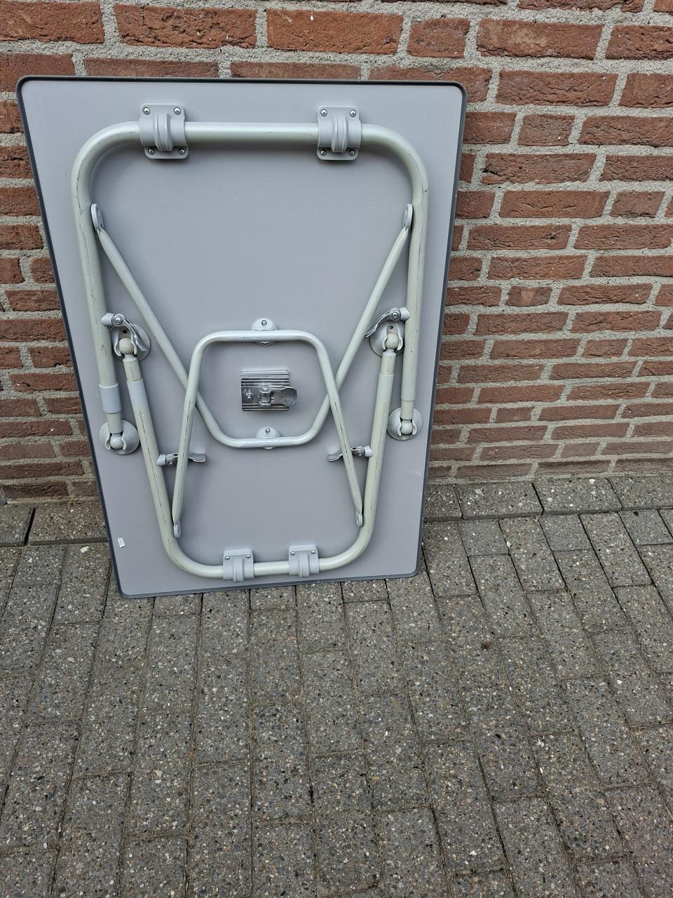 Kampeertafel