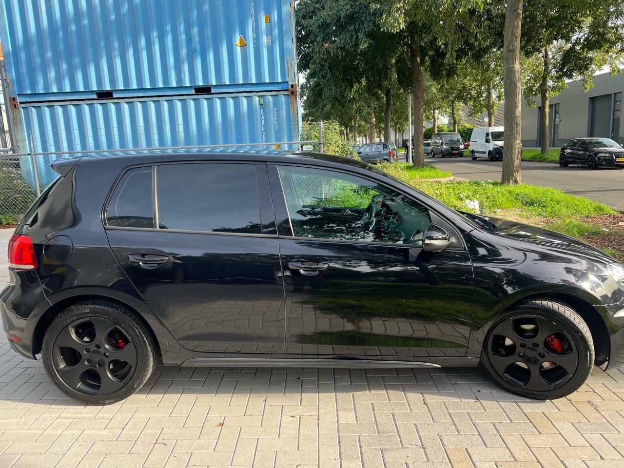 Volkswagen Golf 1.4TSI Highline black on black