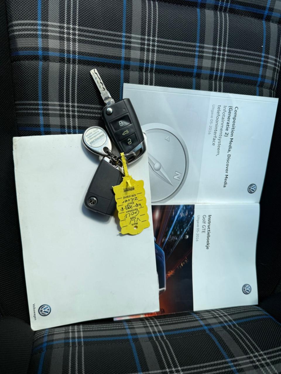 Volkswagen Golf 1.4 tsi gte connected series