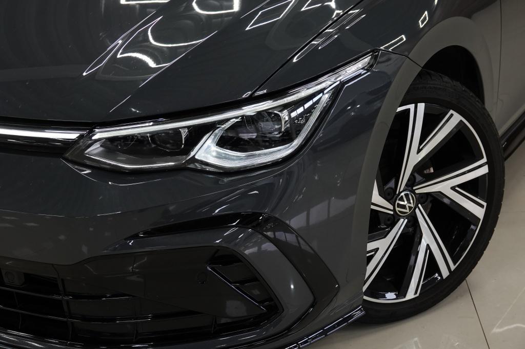 Volkswagen Golf r-line 1.5 etsi r-line | pano | iq-lights | acc | led |