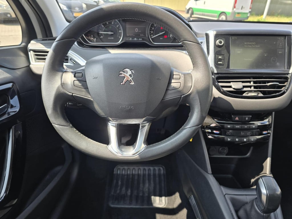 Peugeot 208 1.2 puretech allure