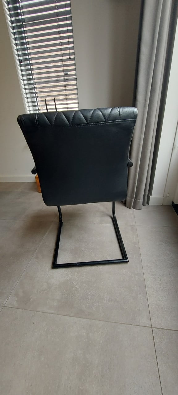 6x eetkamerstoelen