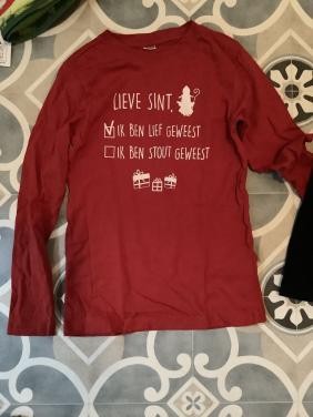 Sinterklaas shirts, maat 122/128. Valt als 116/122
