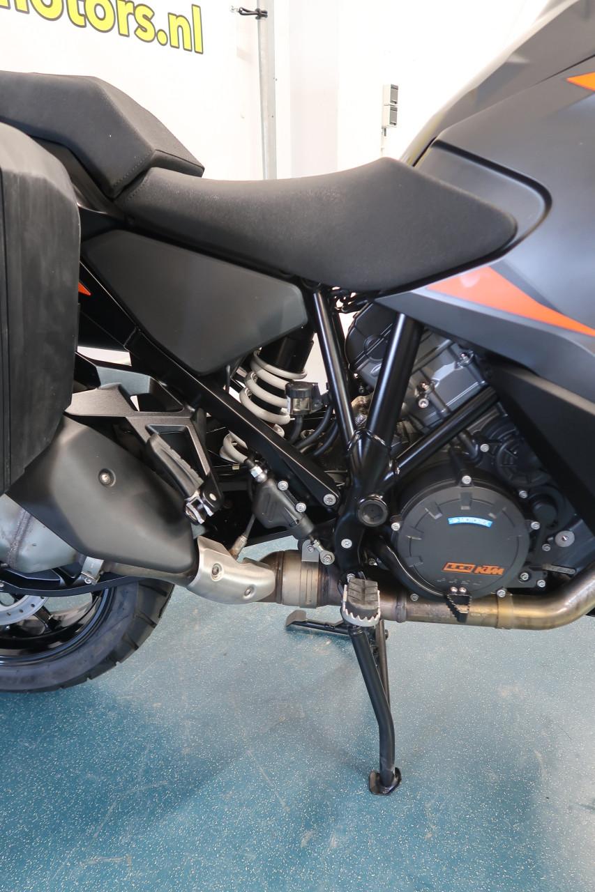 KTM 1290 Super Adventure S 2021