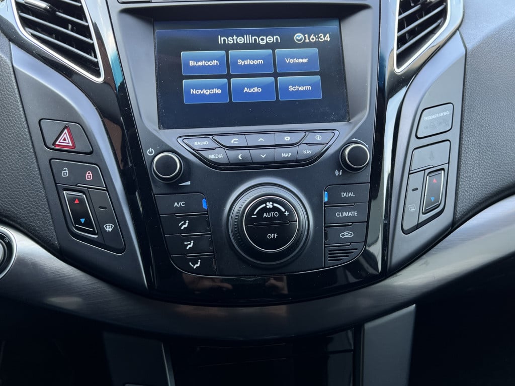 Hyundai I40 wagon 1.6 gdi blue business edition
