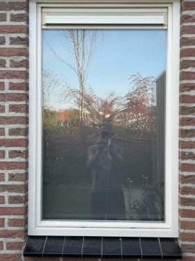 Hardhouten kozijnen met dubbel glas