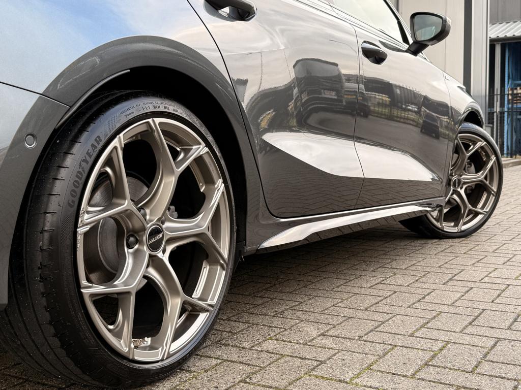 Audi A3 sportback 35 tfsi s edition | pano | sonos | alcantara | head-up | 