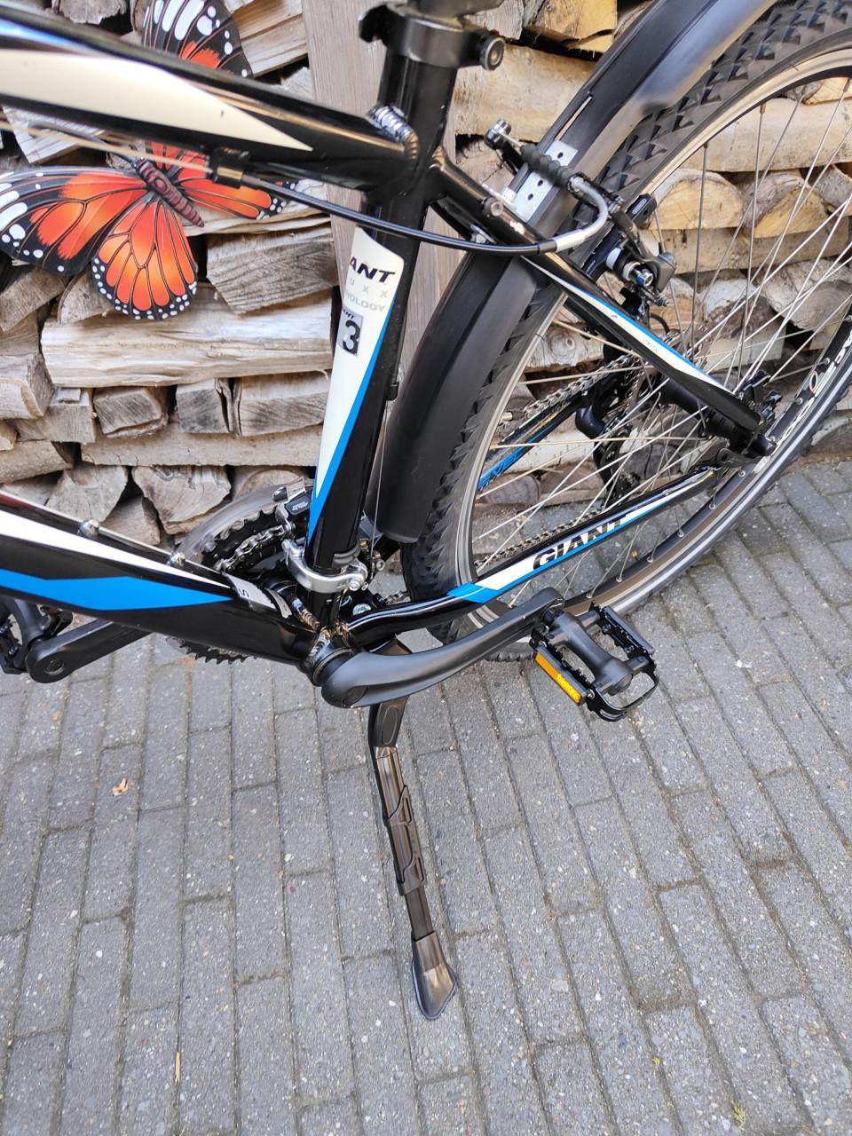 Giant Revel 26 inch mountainbike framemaat S 40 cm deore