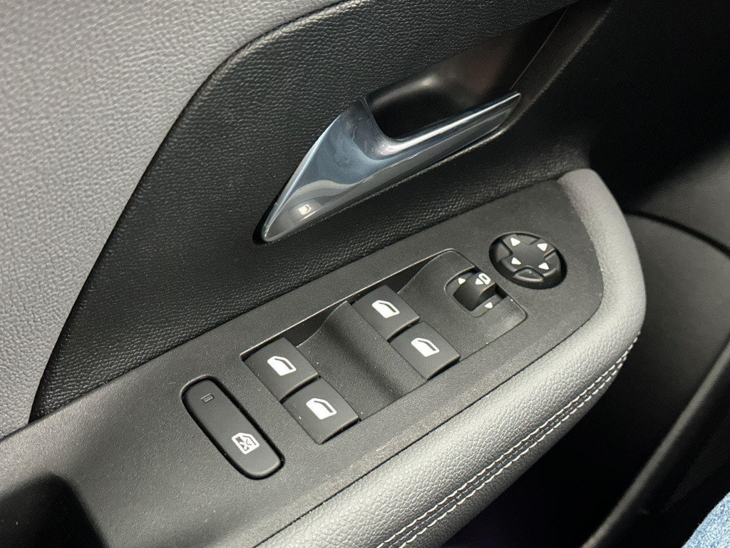 Opel Mokka-e electric level 3 50 kwh | navigatie | apple carplay / android 