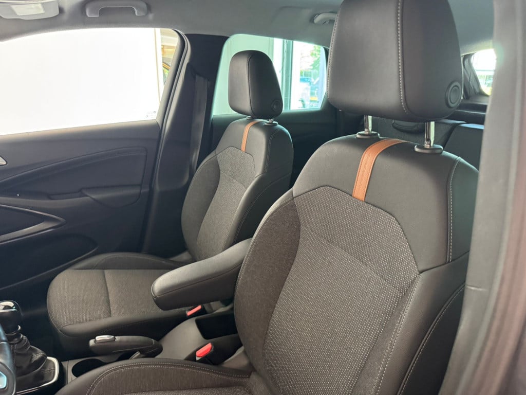 Opel Crossland X 1.2 turbo elegance