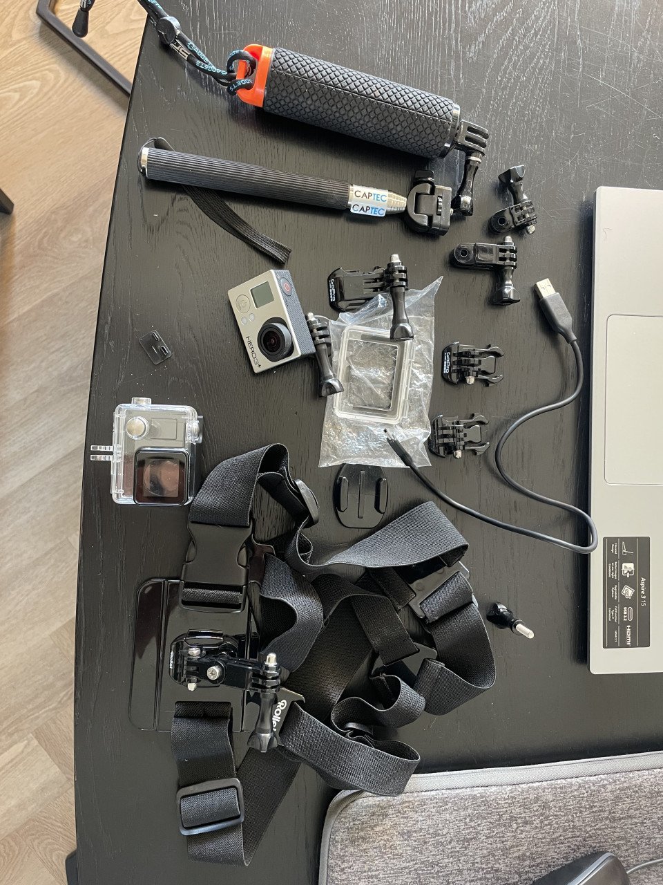 GoPro Hero 3+ Black Edition, waterdichte behuizing + vele accessoires.